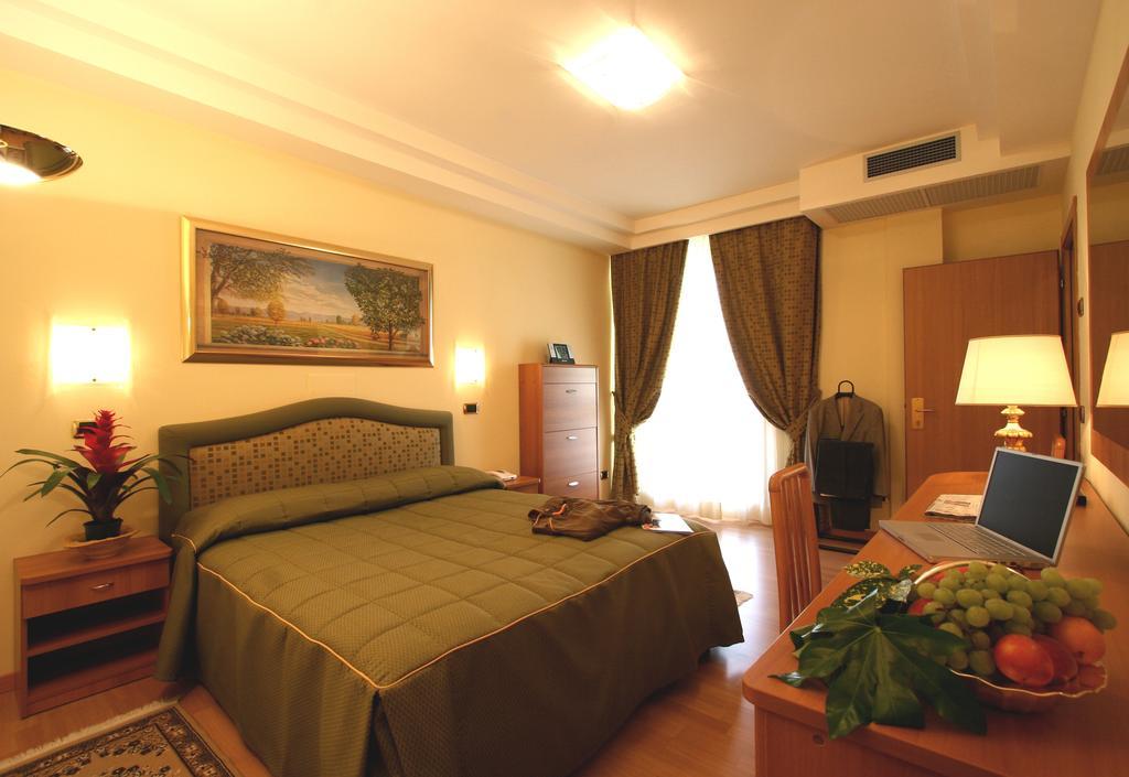 קיאנצ'נו טרמה Hotel Villa Luca מראה חיצוני תמונה